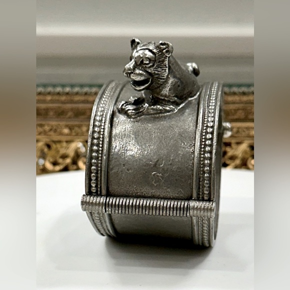 VTG RARE MMA 1976 Pewter Lion Cuff Bracelet - EUC - King Tut - Egyptian Revival - Picture 3 of 17